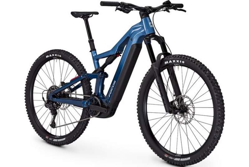 bicicleta focus thron 67 2025 600 wh 1.jpg
