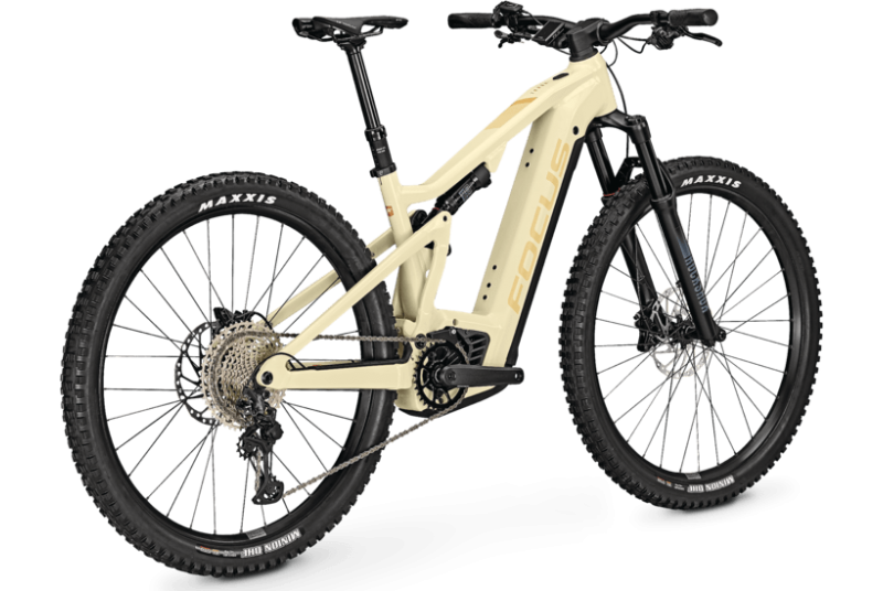 bicicleta focus thron 68 2023 2.png