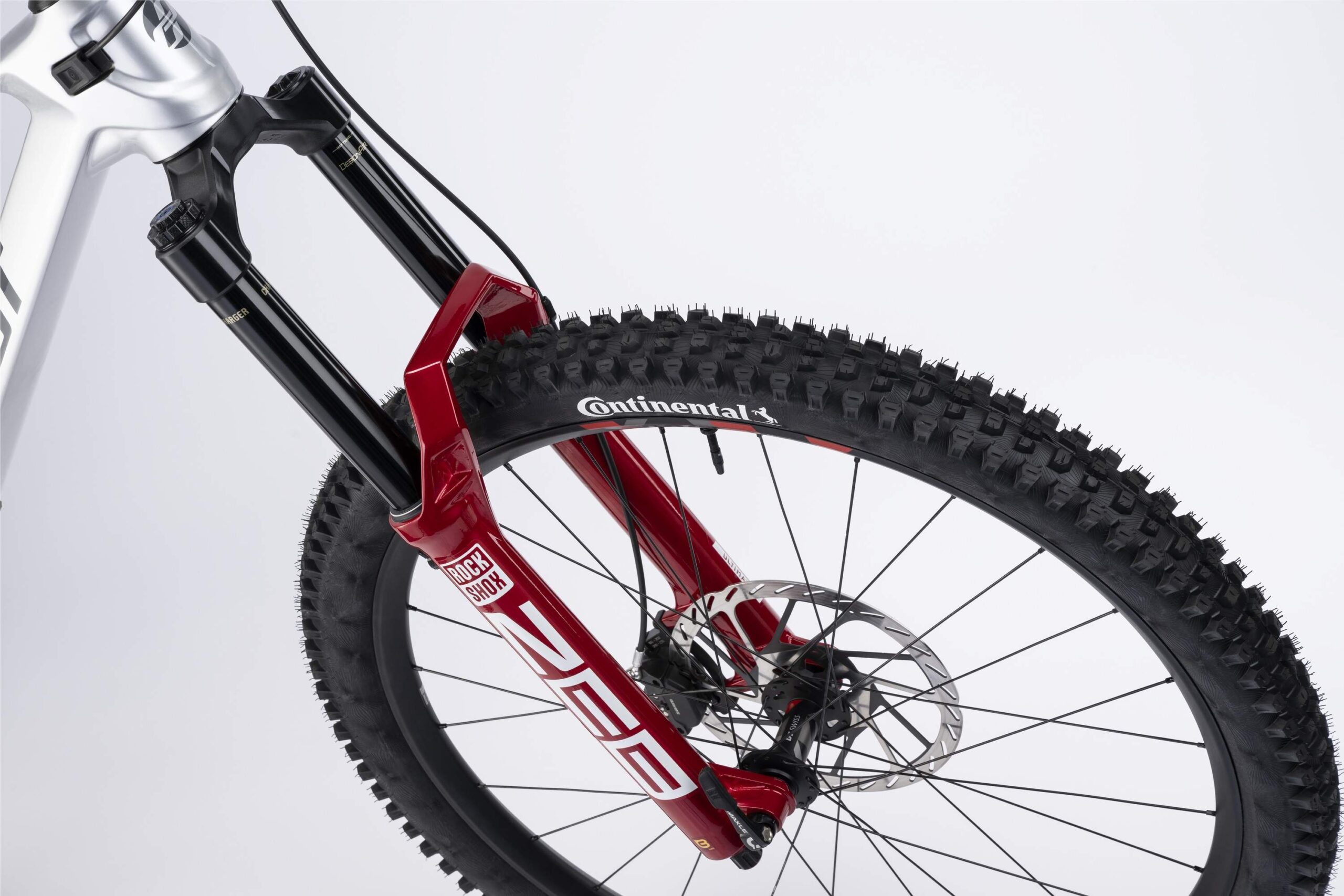 bicicleta ghost poacha full party 2026 2 scaled 1.jpg