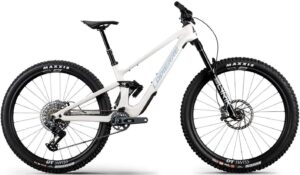 bicicleta lapierre zesty cf 99 2025.jpg